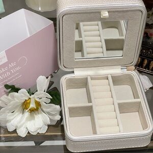 Angela Travel Jewelry Case by Summer & Rose